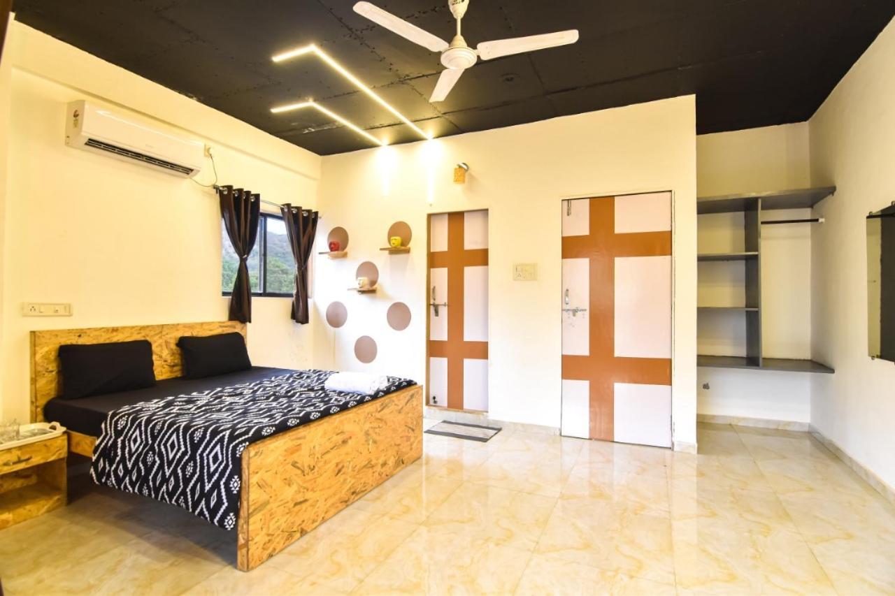 Empyrean Stay Ll 3Bhk Ll Jaguar Villa Ll Ac Ll Pvt Pool Ll Luxury Lonavala Exterior foto
